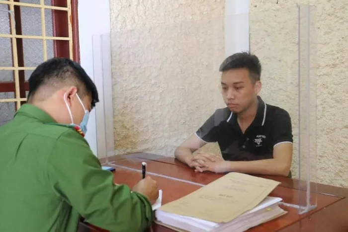 Nguyễn Thành Nhân, đối tượng trực tiếp hack tài khoản facebook và nhắn tin lừa đảo Nguyễn Thành Nhân, đối tượng trực tiếp hack tài khoản facebook và nhắn tin lừa đảo