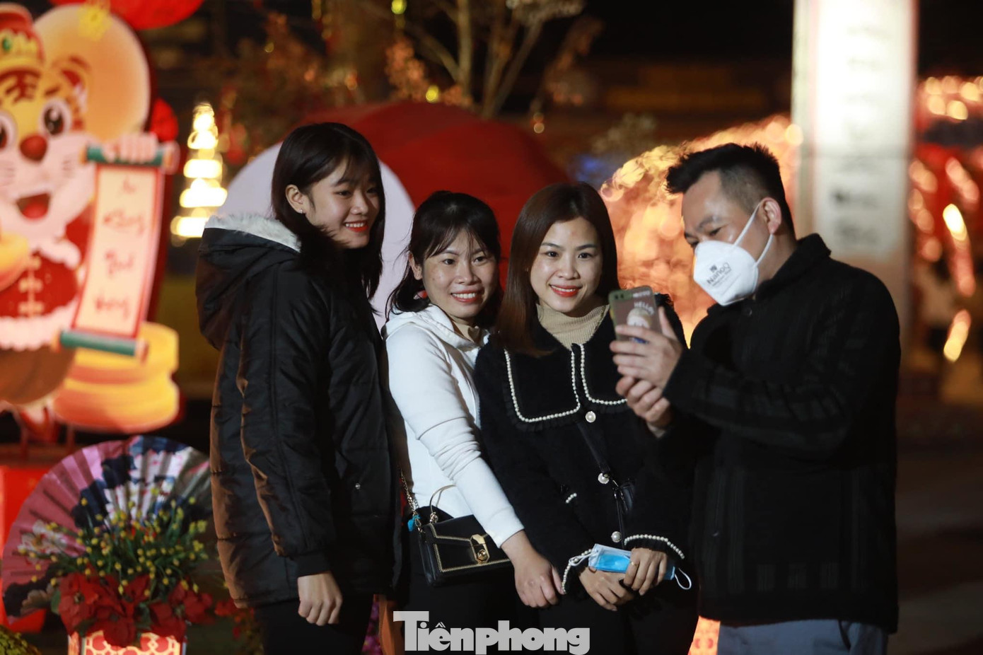 Dưới bàn tay khéo léo của các chư tăng và phật tử, những công trình đón năm mới tại chùa Cổ Am đều có tính thẩm mỹ cao, hấp dẫn du khách.