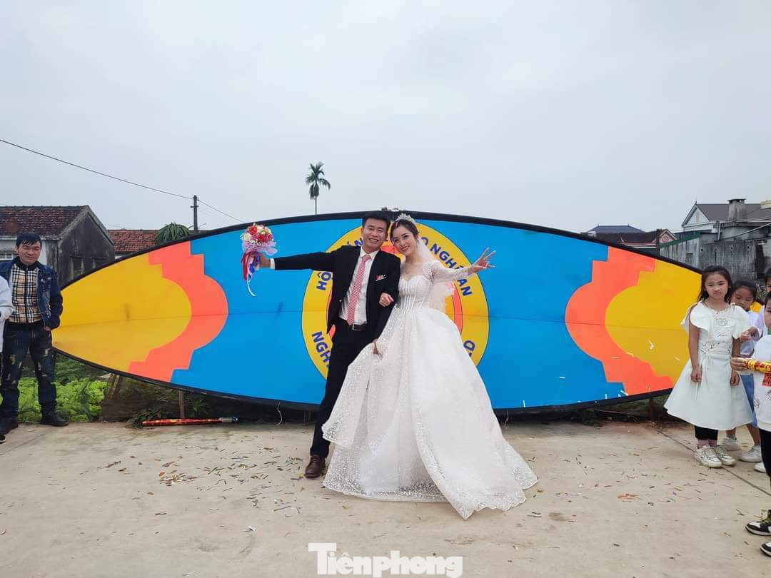 Chú rể Đặng Đức Vượng và cô dâu Hoàng Thị Huyền Trang trong ngày trọng đại của cuộc đời Chú rể Đặng Đức Vượng và cô dâu Hoàng Thị Huyền Trang trong ngày trọng đại của cuộc đời