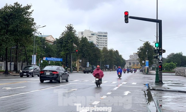 Thành phố Vinh chi 7 tỷ đồng sửa 10 cụm đèn tín hiệu ‘chập chờn’