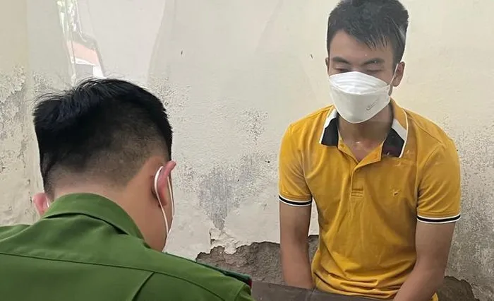 Đặng Hùng Dũng tại cơ quan công an