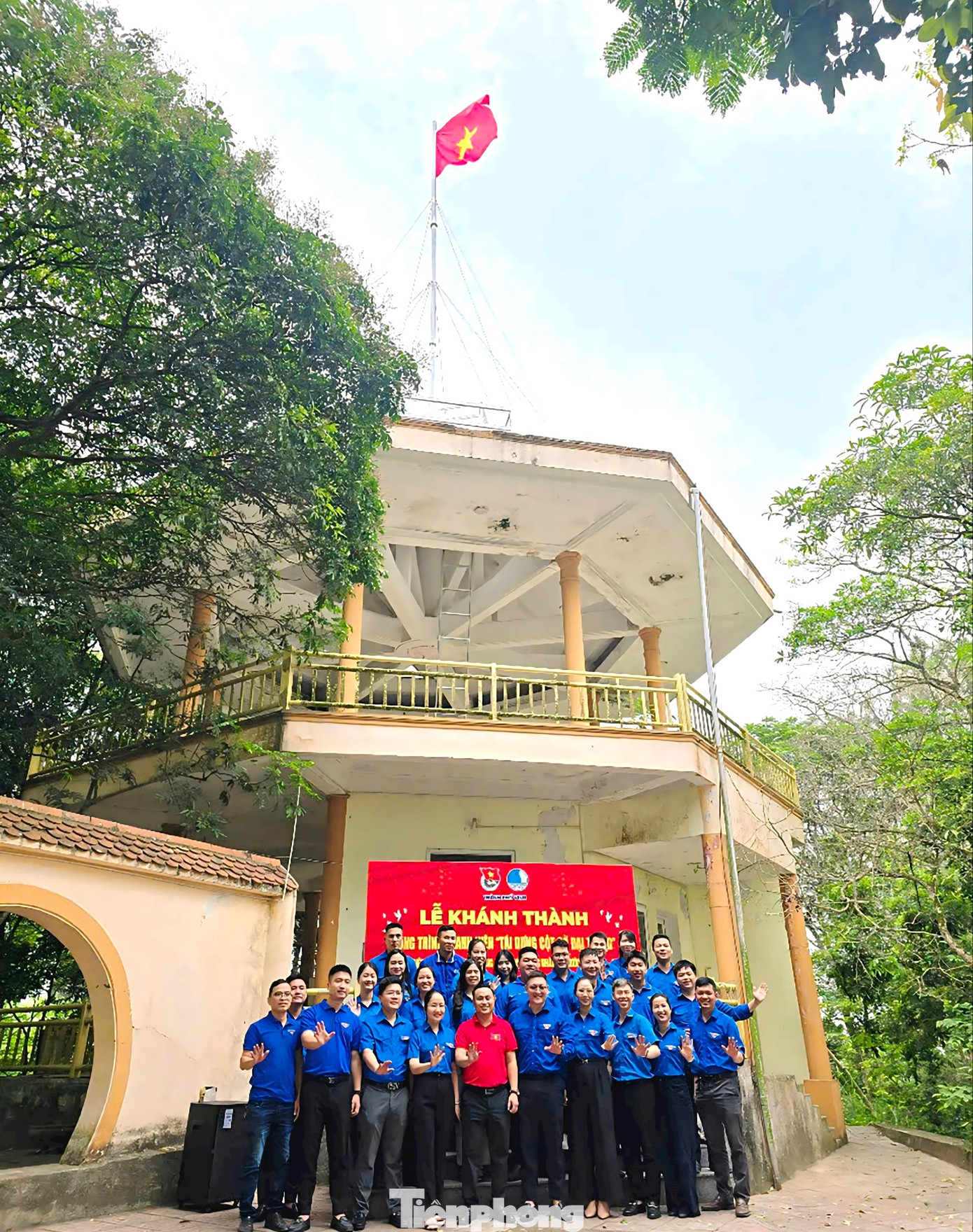 Công trình thanh niên góp phần tô đẹp cảnh quan, giáo dục truyền thống cách mạng.