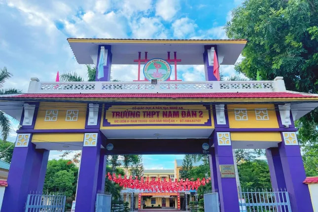 Trường THPT Nam Đàn 2 hạ điểm chuẩn vào lớp 10 chỉ còn 2,5 điểm