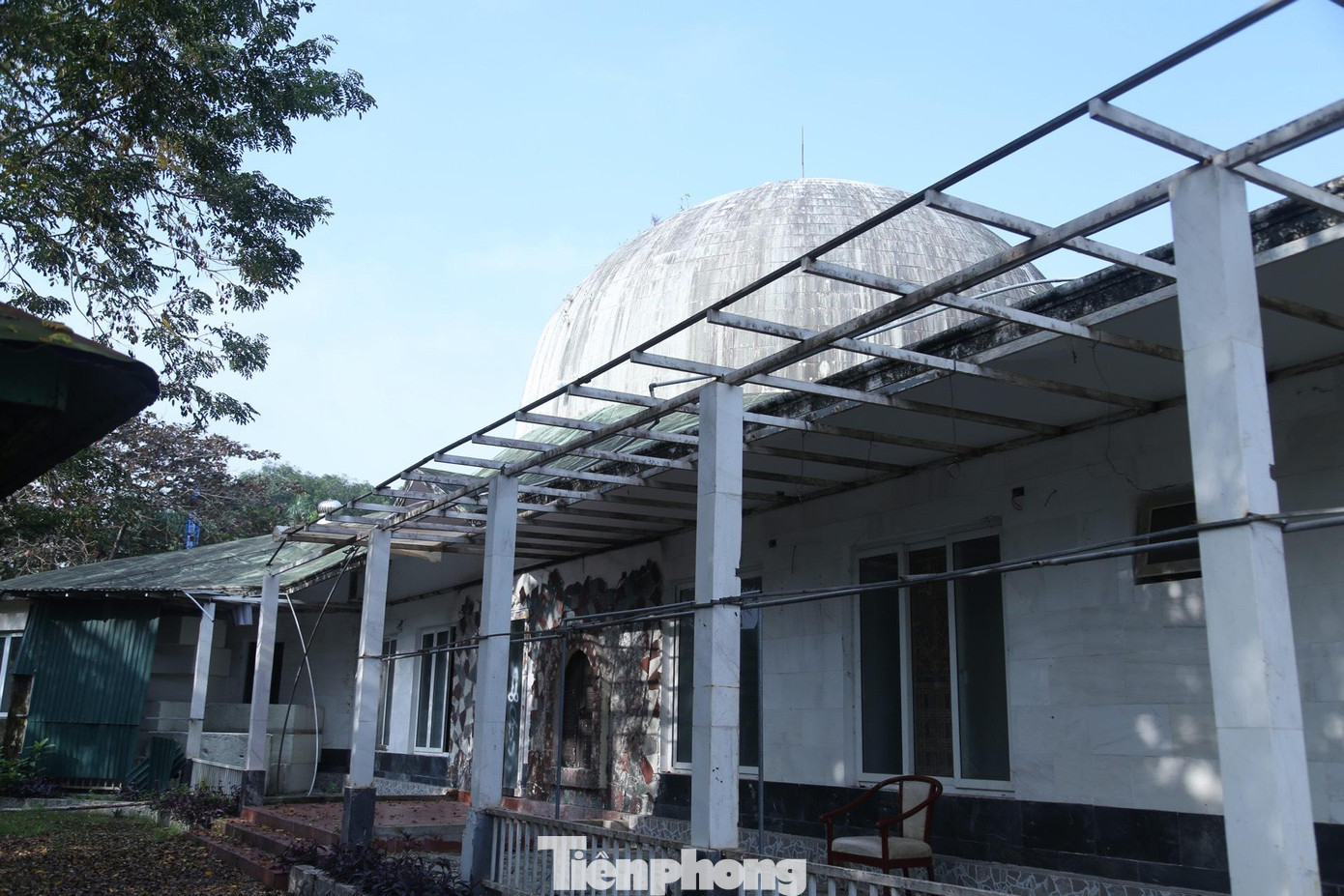 Nhiều người đã tỏ ra tiếc nuối khi nhà chiếu hình vũ trụ xây dựng công phu, đầu tư bài bản nhưng lại không thể tiếp tục sử dụng.