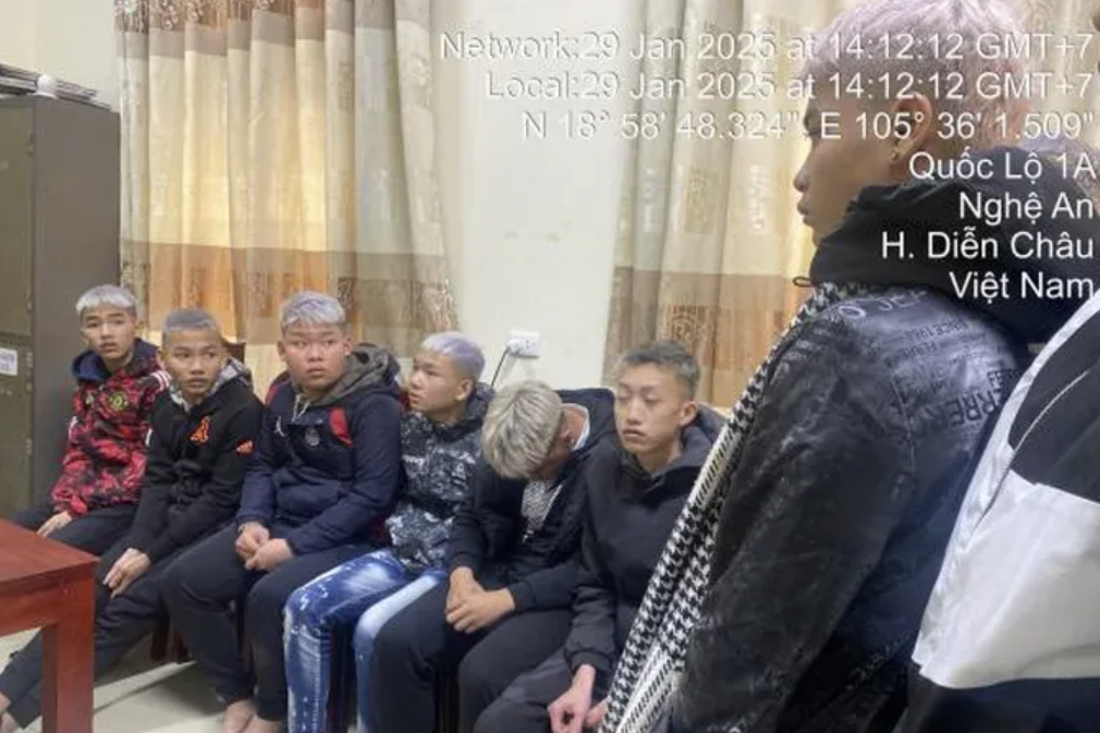 Nhóm thanh thiếu niên hầu hết là học sinh THCS, THPT.