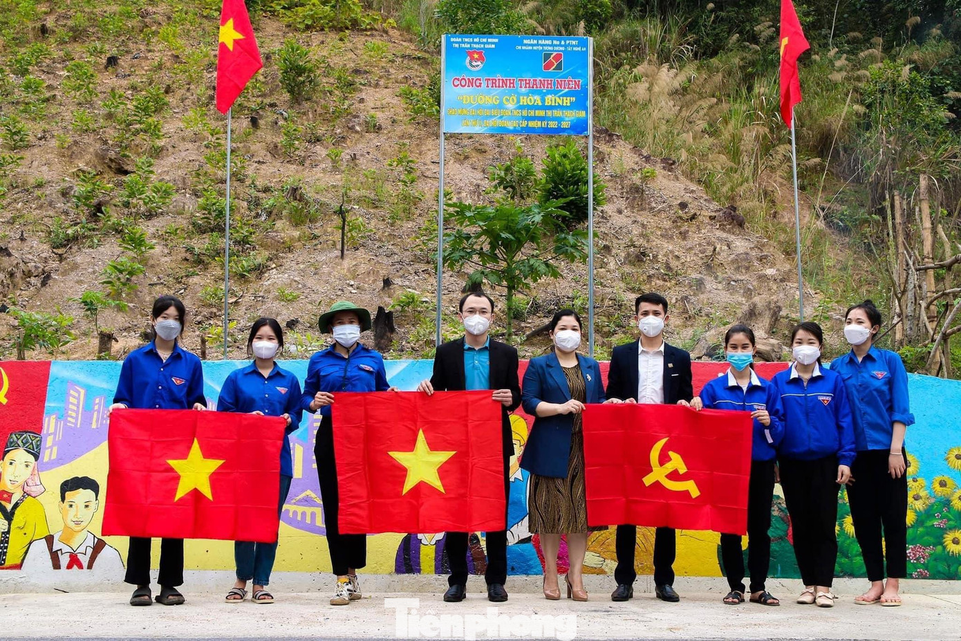 Chào mừng kỷ niệm 91 năm ngày thành lập Đoàn Thanh niên Cộng sản Hồ Chí Minh và Đại hội Đoàn các cấp, tiến tới Đại hội đại biểu Đoàn Thanh niên Cộng sản Hồ Chí Minh tỉnh Nghệ An lần thứ XVIII và Đại hội Đoàn toàn quốc lần thứ XII, nhiệm kỳ 2022 – 2027, tuổi trẻ Nghệ An đã xây dựng nhiều tuyến đường cờ thanh niên.