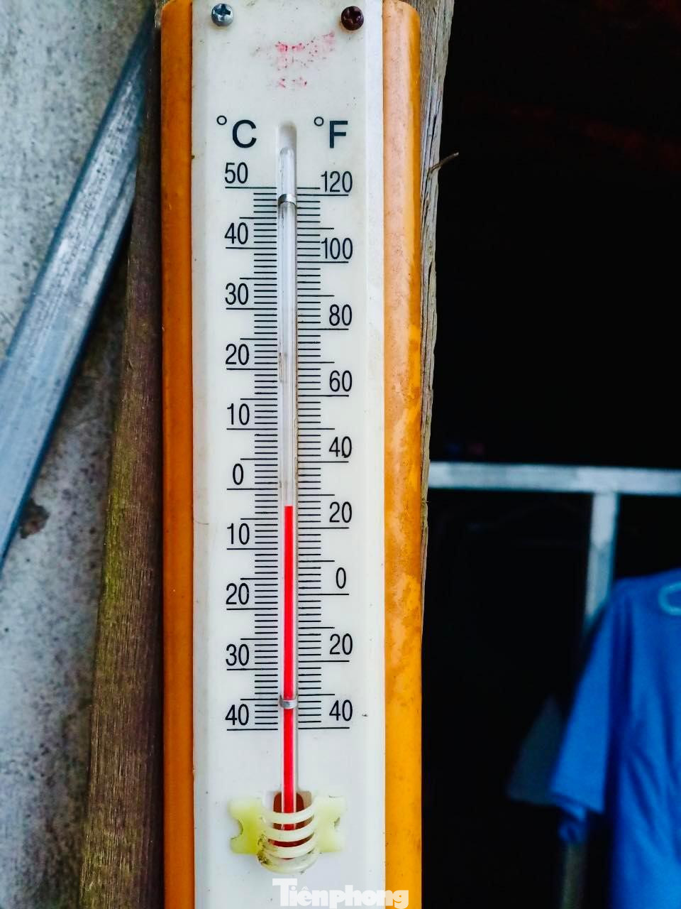 Nhiệt độ ghi nhận vào lúc 3 giờ sáng 18/12 là âm 3 độ C Nhiệt độ ghi nhận vào lúc 3 giờ sáng 18/12 là âm 3 độ C