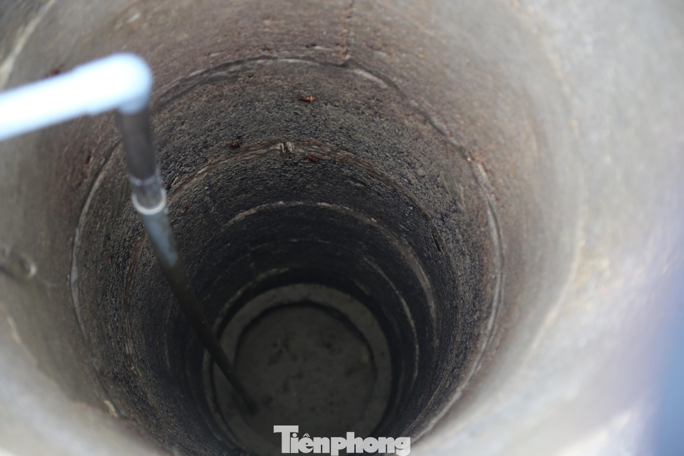 Hàng trăm giếng cạn khô bất thường Hàng trăm giếng cạn khô bất thường