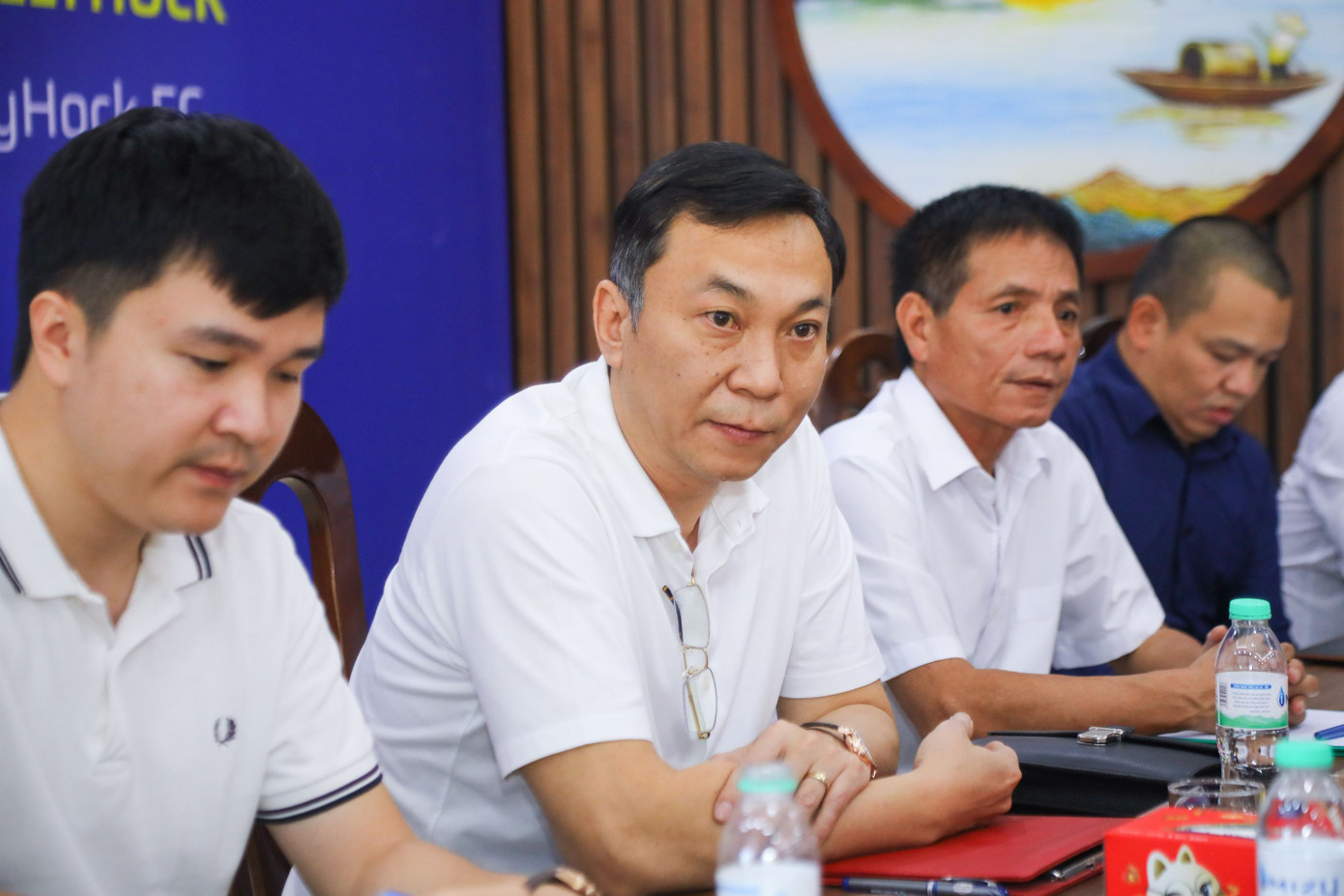 Đại diện CLB SLNA tại buổi làm việc chiều 31/5 Đại diện CLB SLNA tại buổi làm việc chiều 31/5