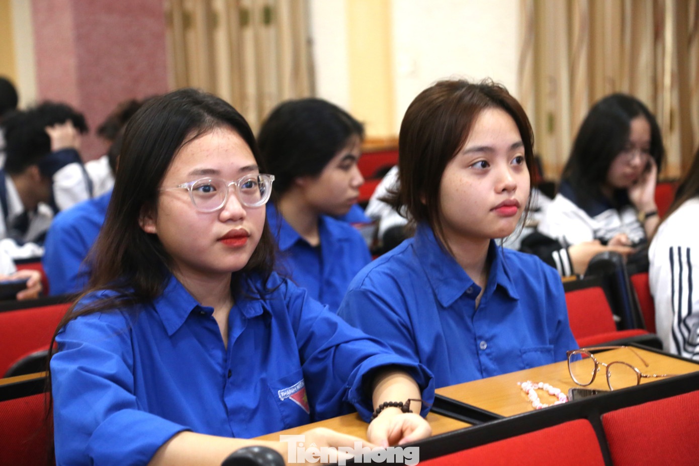 Ngày hội thu hút hơn 2.000 sinh viên trường Trường Đại học Kinh tế Nghệ An và các em học sinh khối 12 trên địa bàn thành phố Vinh tham gia.