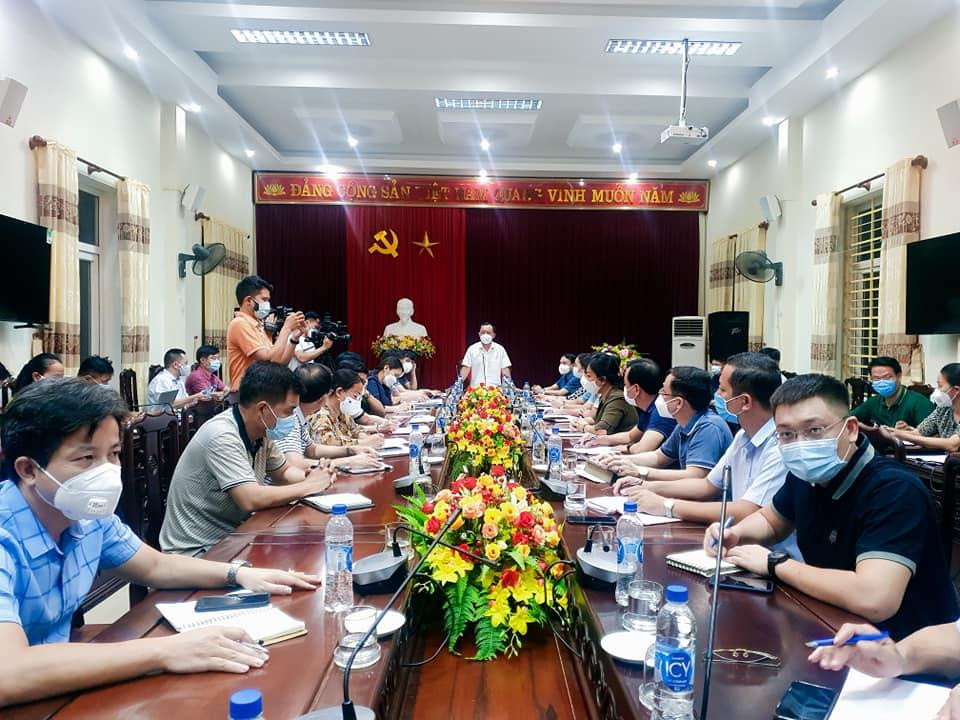 BCĐ phòng chống dịch COVID-19 TP Vinh họp khẩn trong đêm 14/8 BCĐ phòng chống dịch COVID-19 TP Vinh họp khẩn trong đêm 14/8