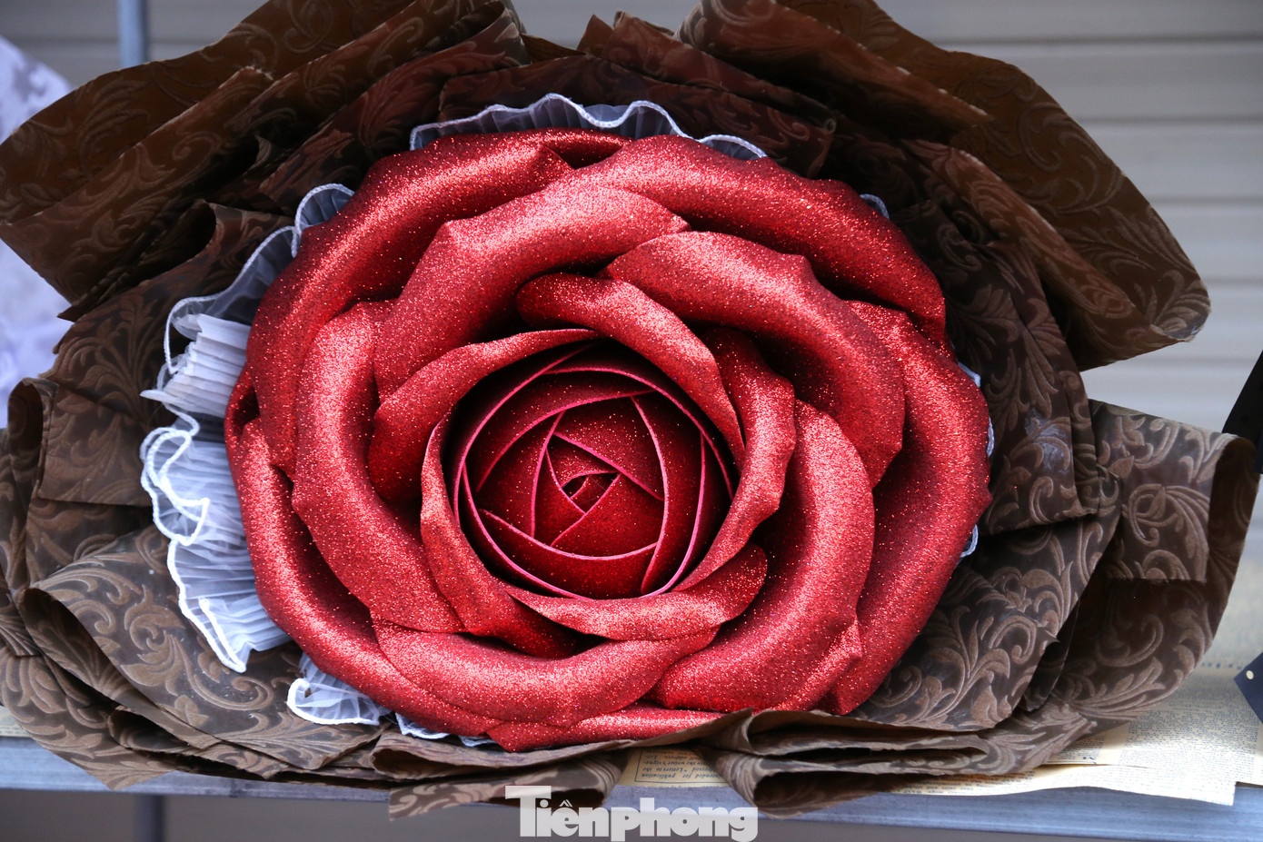 Đa dạng các loại hoa, quà tặng ngày Valentine