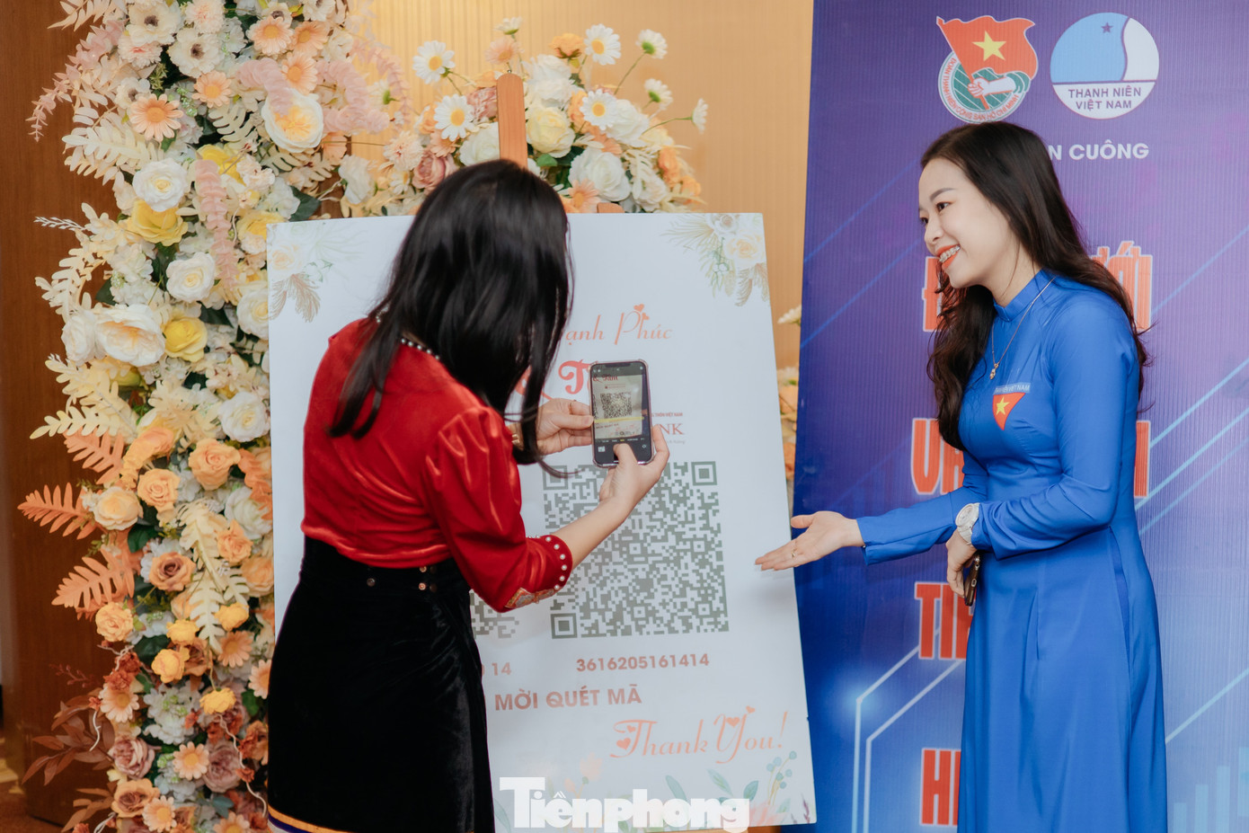 Nhiều bạn bè của chị Tâm dùng mã QR chuyển tiền mừng cưới