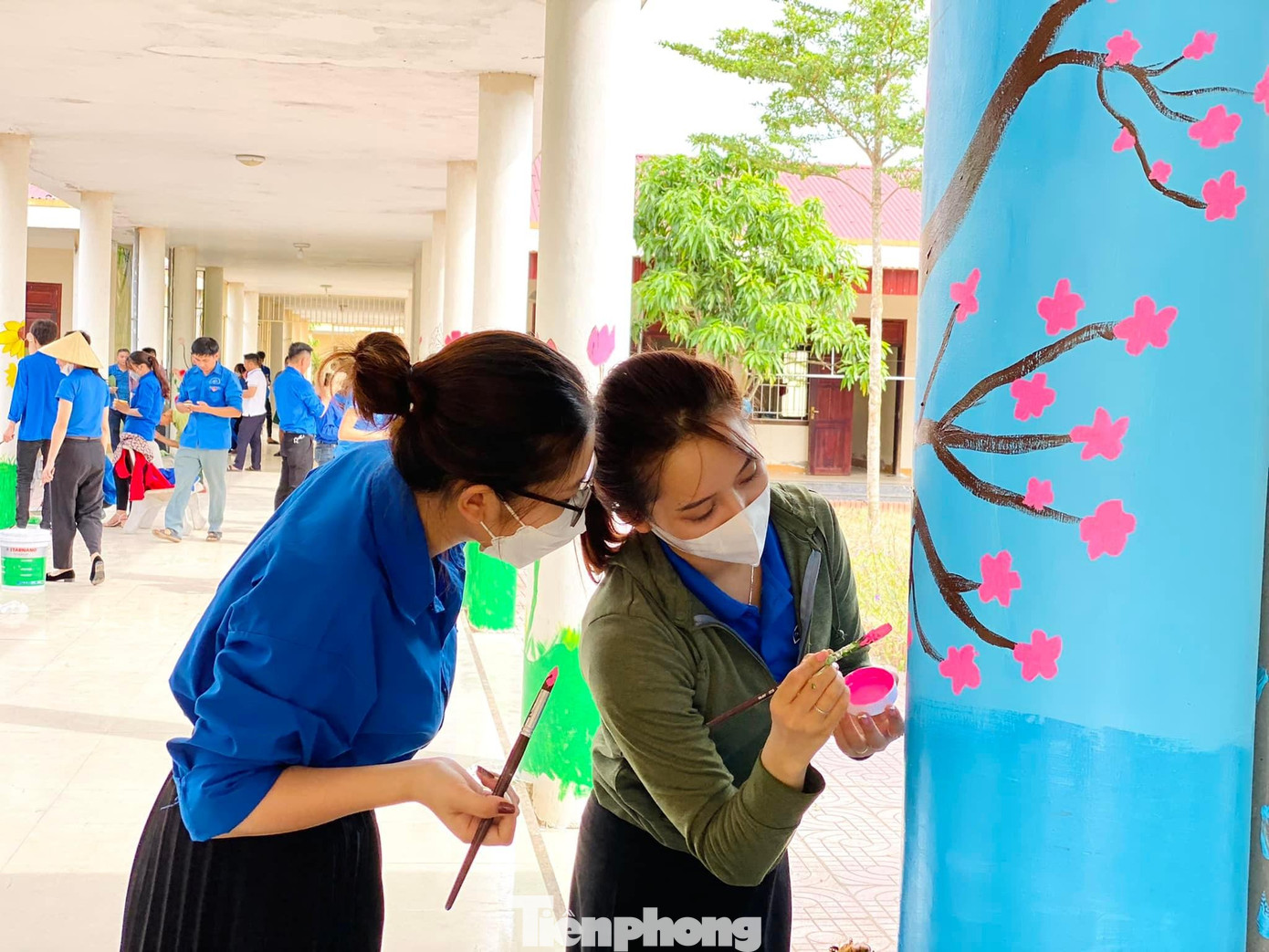 Không gian tại Khu Điều dưỡng tươi sáng bởi bức tranh của các bạn trẻ