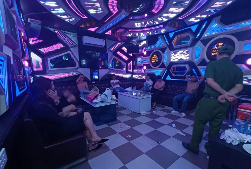 Hiện trường khi cơ quan Công an phá chuyên án Hiện trường khi cơ quan Công an phá chuyên án