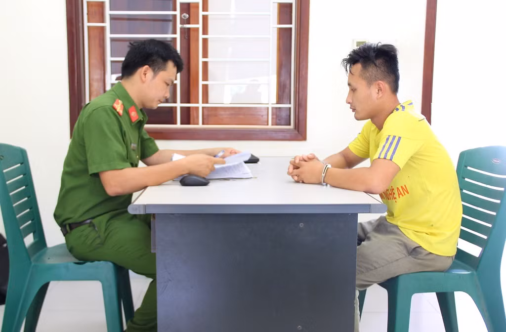 Lô Văn Tuấn tại cơ quan Công an.