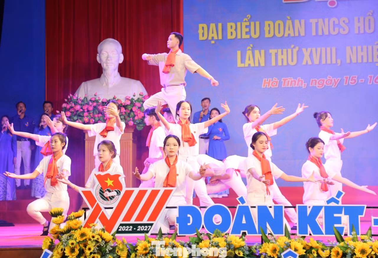 Phiên trọng thể của Đại hội đã diễn ra nhiều nội dung, gồm: Tóm tắt Dự thảo Báo cáo chính trị của Ban Chấp hành Tỉnh Đoàn khóa XVII; Bầu trực tiếp chức danh Bí thư Tỉnh Đoàn khóa XVIII; Công bố kết quả bầu cử Bí thư Tỉnh Đoàn và ra mắt Ban Chấp hành Tỉnh Đoàn Hà Tĩnh khoá XVIII,…