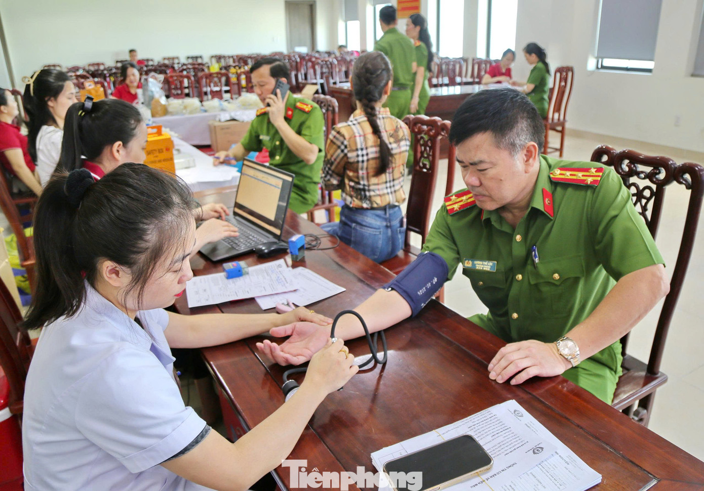 Đây là hoạt động thường niên có ý nghĩa nhân văn, được Phòng Cảnh sát Quản lý hành chính về trật tự xã hội Công an Nghệ An tổ chức để kịp thời bổ sung vào ngân hàng máu, nhằm khắc phục tình trạng khan hiếm máu tại các bệnh viện hiện nay.