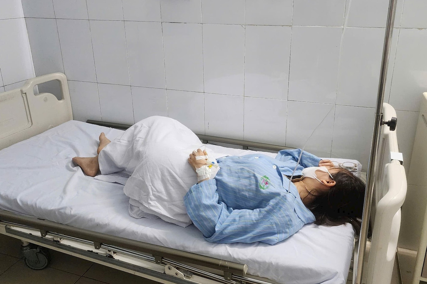 Nữ điều dưỡng đang được điều trị sau khi bị hành hung