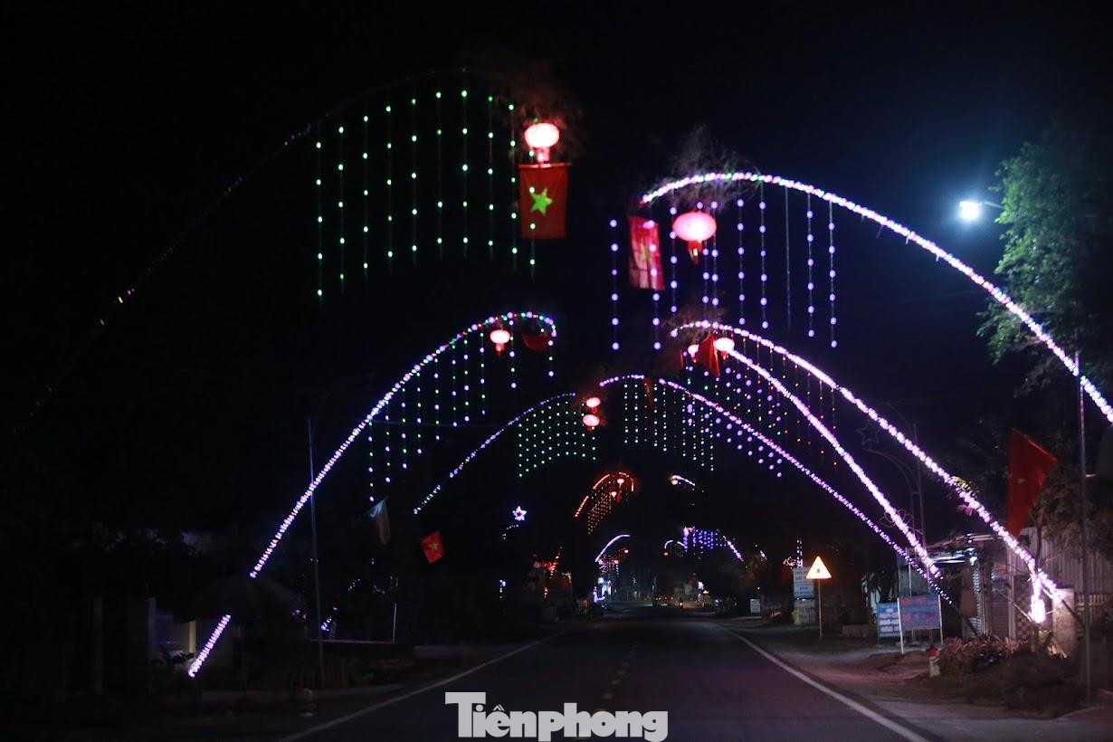 Năm nay phong trào làm cây nêu bằng sắt rộng khắp, đặc biệt ở các vùng quê Nghệ An như Yên Thành, thị xã Thái Hòa, Quỳ Hợp, Anh Sơn, dọc các tuyến quốc lộ 48, 7A, 46…