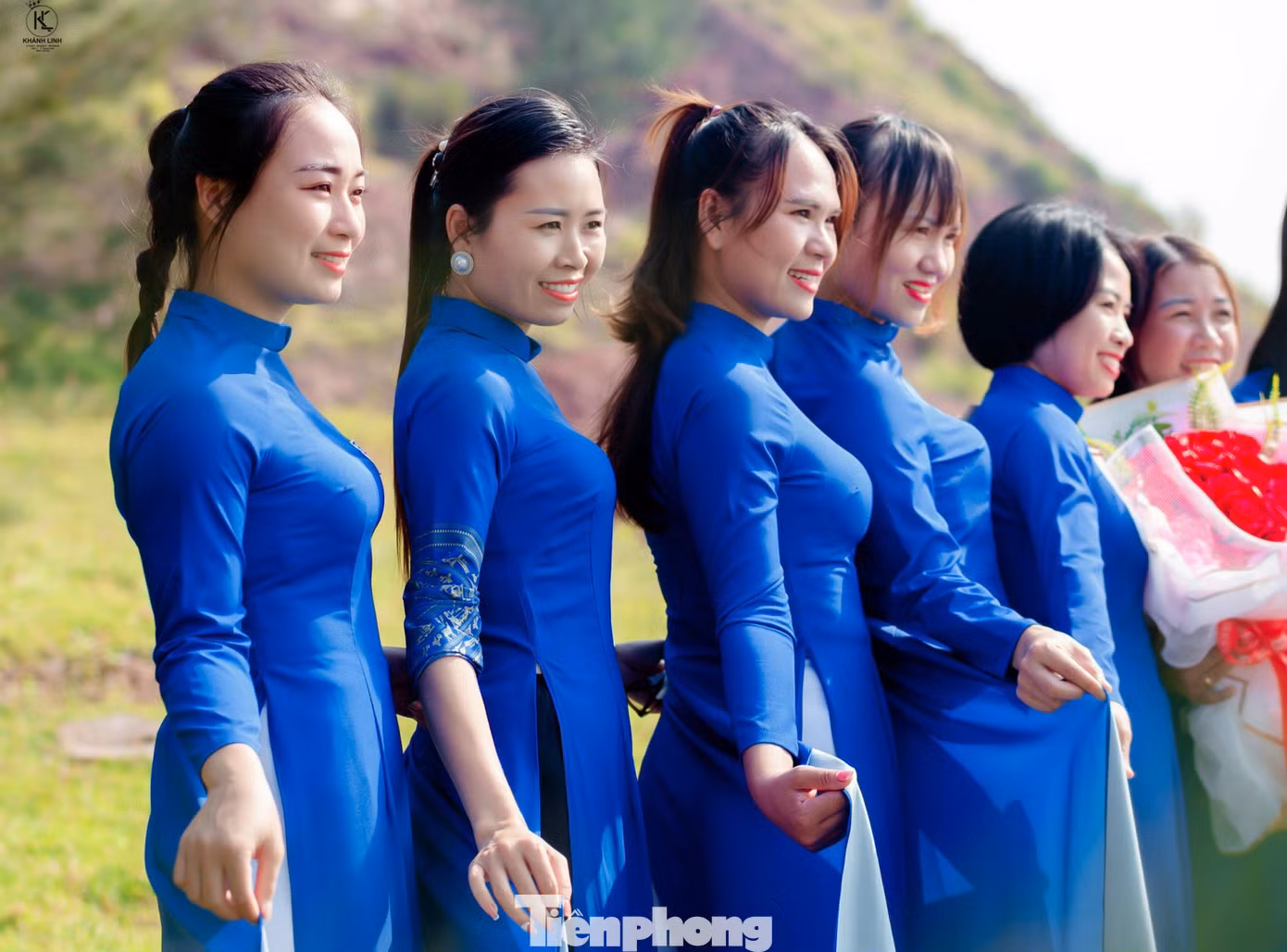 Thả dáng trong tà áo dài thướt tha