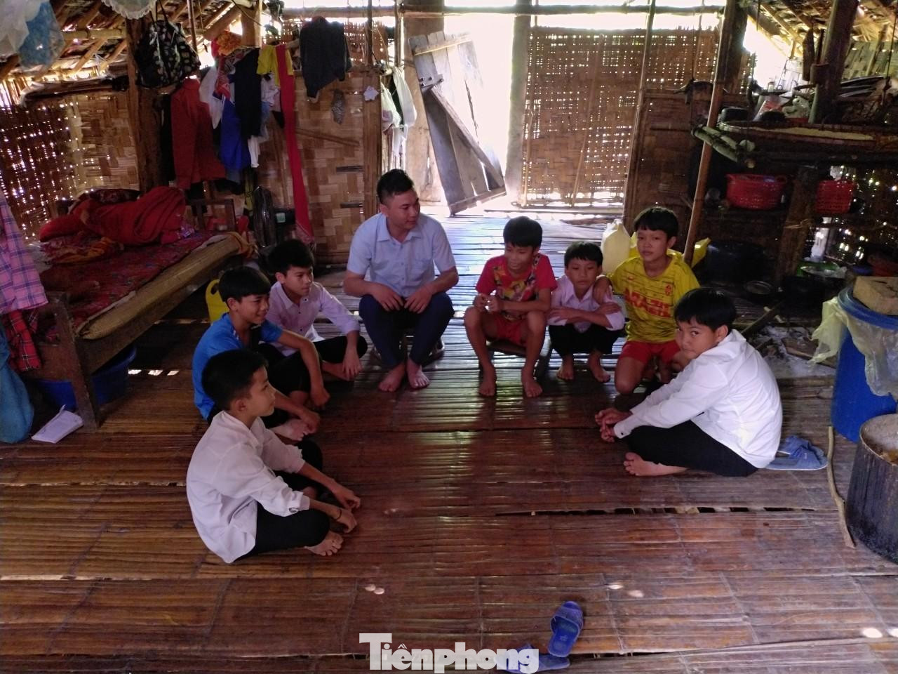 Thầy Báu luôn cố gắng tìm cách hiểu và gần gũi học sinh