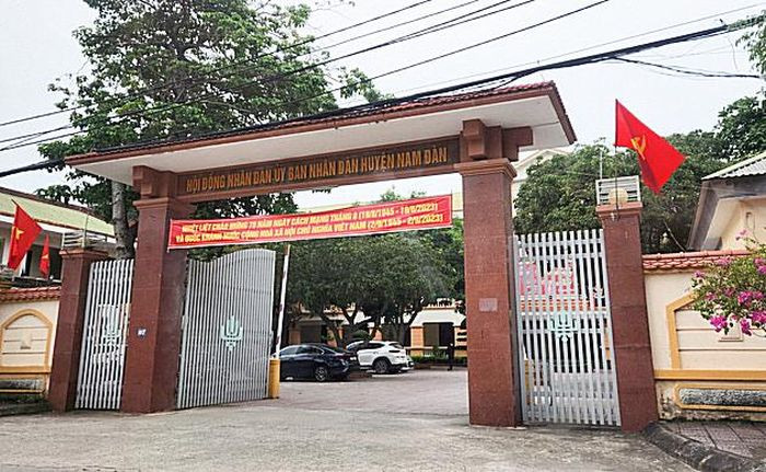 Trụ sở UBND huyện Nam Đàn, nơi ông Hồng làm việc.