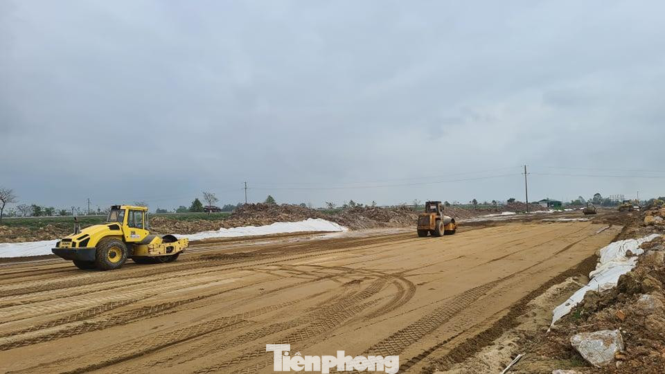 Cao tốc Bắc - Nam đoạn Diễn Châu - Bãi Vọt Cao tốc Bắc - Nam đoạn Diễn Châu - Bãi Vọt