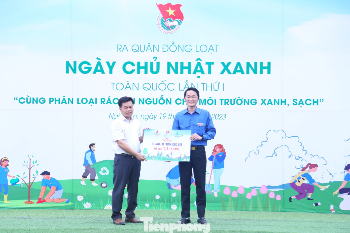 Quỹ Hỗ trợ và phát triển thanh niên hỗ trợ xây dựng 11 nhà vệ sinh cho em tại các trường học trên địa bàn tỉnh Nghệ An.