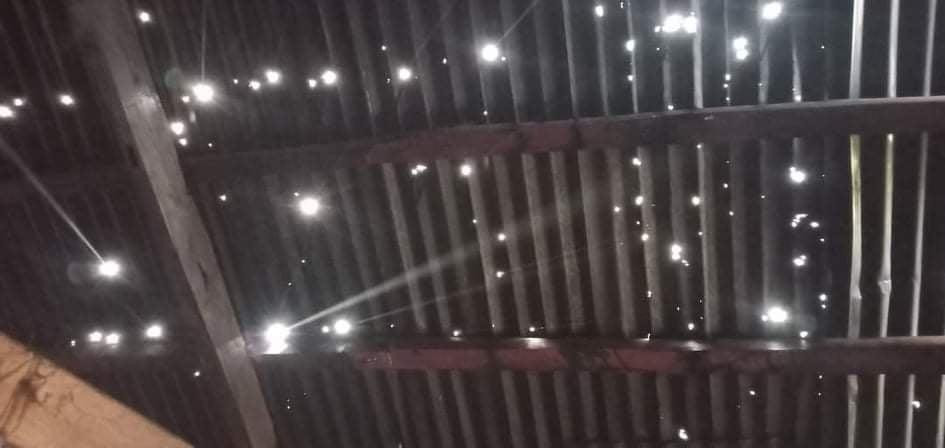 Một số hộ dân bị hư hỏng nhà sau trận mưa đá Một số hộ dân bị hư hỏng nhà sau trận mưa đá