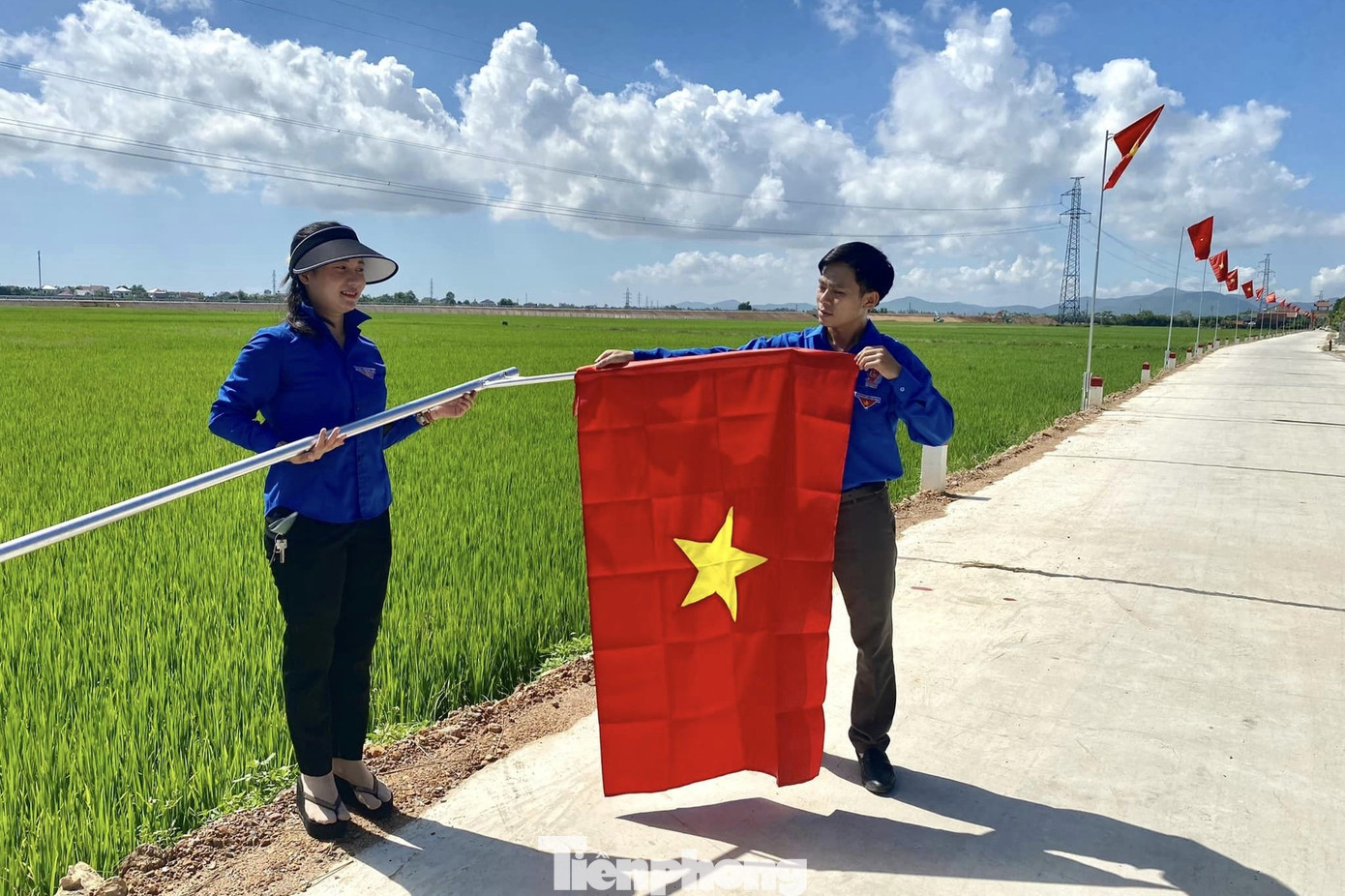 Xây dựng đường cờ thanh niên