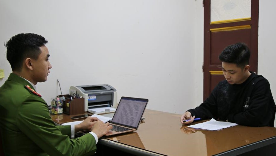 Hồ Viết Phương làm việc với cơ quan công an