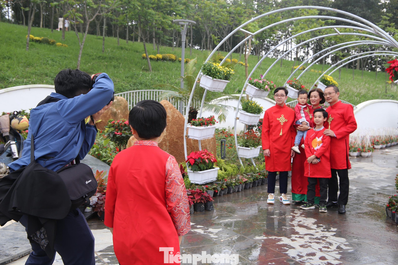 Gia đình hạnh phúc bên nhau