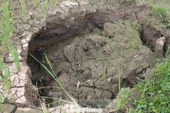 'Hố tử thần' xuất hiện tại cánh đồng bản Na Hiêng