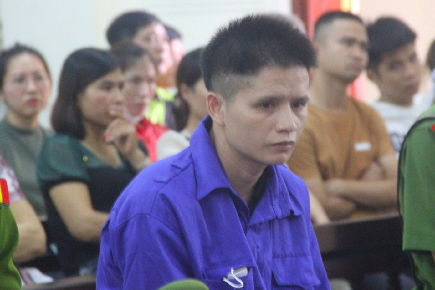 Phạm Văn Mạnh tại tòa Phạm Văn Mạnh tại tòa