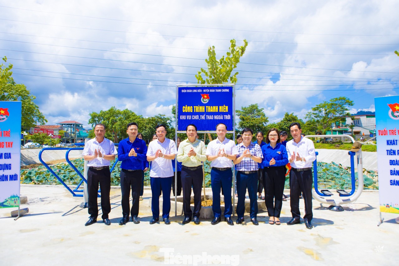 Bàn giao 5 sân chơi cho thanh thiếu nhi; hỗ trợ xây dựng nhà ở, nhà vệ sinh cho các hộ gia đình, trường học; xây dựng 15 tuyến đường thanh niên “sáng – xanh – sạch – đẹp – an toàn – văn minh”; 20 công trình “tuyến đường cờ thanh niên”, 02 công trình “vườn ươm thanh niên, “tuyến đường hoa thanh niên”, công trình “thắp sáng đường quê” bằng năng lượng mặt trời;...