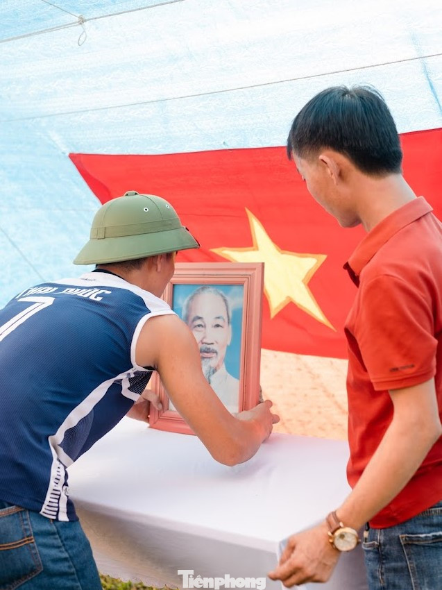 Bên cạnh tạo ra sân chơi cho trẻ em nông thôn, Hội trại hè còn là dịp để giáo dục truyền thống lịch sử, yêu nước cho thế hệ trẻ.