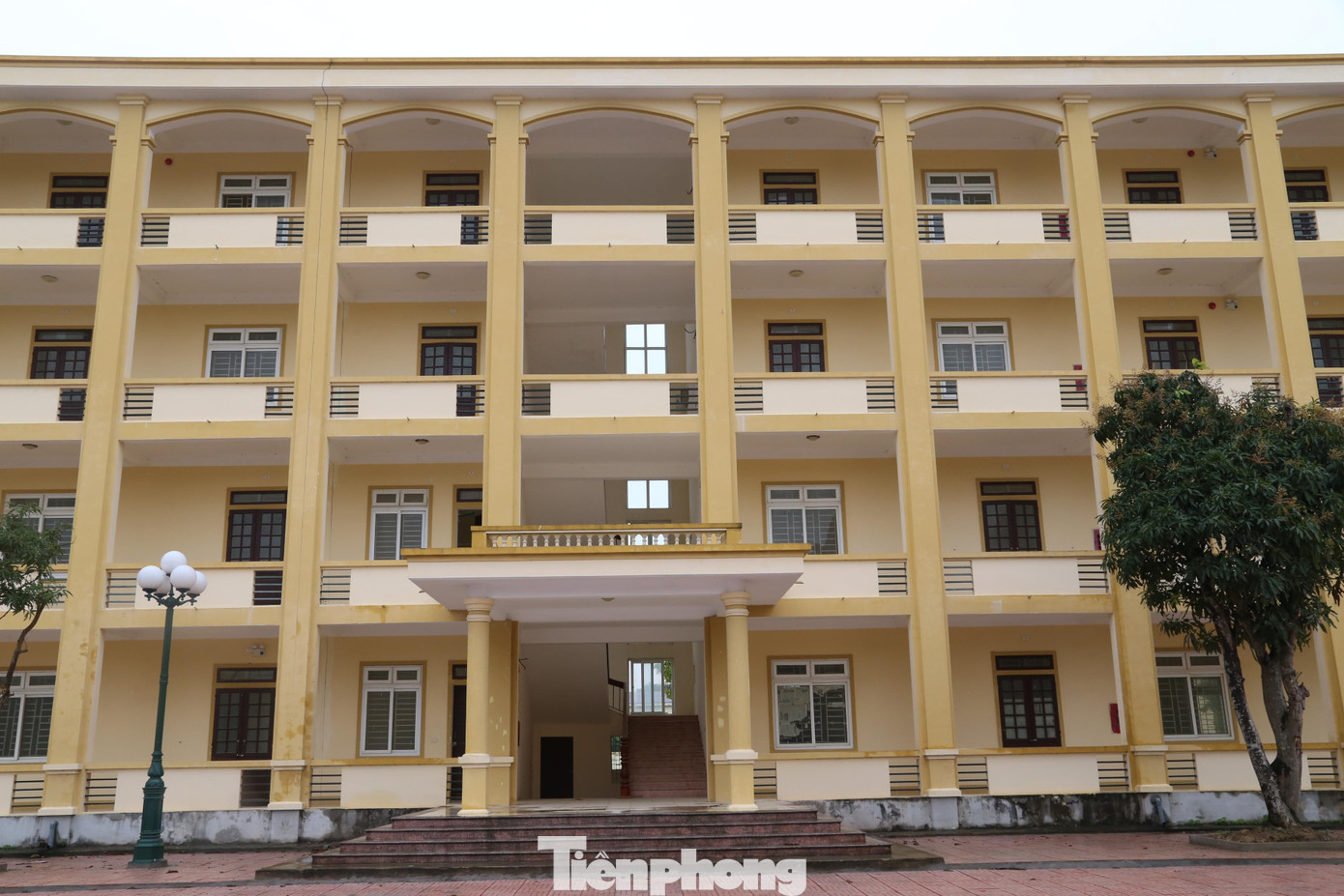 Dự án gồm 2 nhà học 4 tầng, 3 nhà xưởng thực hành, 3 khu ký túc xá với 1.200 chỗ ở, nhà làm việc, cùng hệ thống nhà ươm giống thủy sản, thư viện, phòng truyền thống…