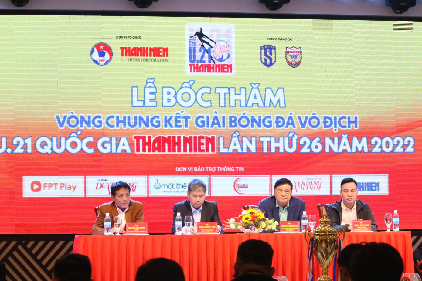 Lễ bốc thăm xếp lịch thi đấu vòng chung kết giải bóng đá U21 quốc gia Thanh Niên lần thứ 26. Lễ bốc thăm xếp lịch thi đấu vòng chung kết giải bóng đá U21 quốc gia Thanh Niên lần thứ 26.