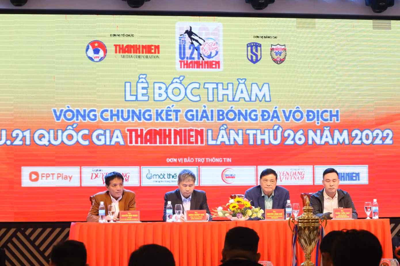 Lễ bốc thăm xếp lịch thi đấu vòng chung kết giải bóng đá U21 quốc gia Thanh Niên lần thứ 26. Lễ bốc thăm xếp lịch thi đấu vòng chung kết giải bóng đá U21 quốc gia Thanh Niên lần thứ 26.