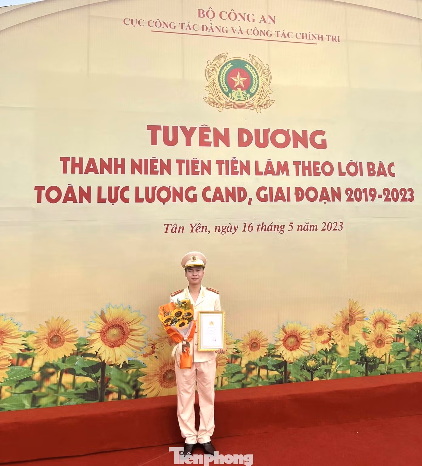 Trung úy Nguyễn Anh Tú tại Lễ tuyên dương Thanh niên tiên tiến làm theo lời Bác toàn lực lượng CAND, giai đoạn 2019 - 2023