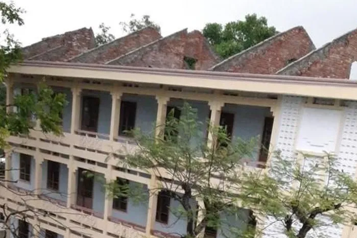 Trường học ở huyện Quỳ Châu bị tốc mái Trường học ở huyện Quỳ Châu bị tốc mái