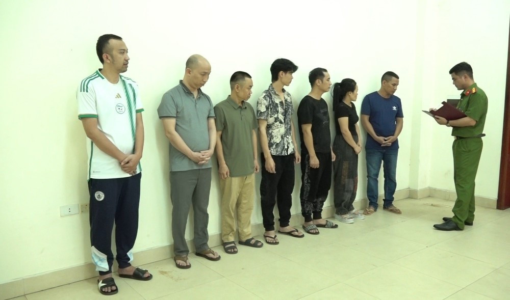 Các đối tượng trong đường dây bị bắt giữ Các đối tượng trong đường dây bị bắt giữ