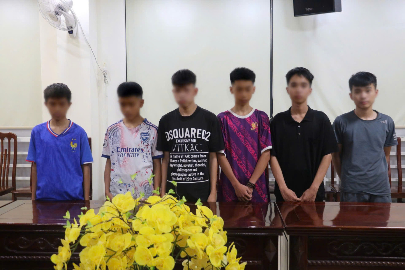 Các đối tượng tại cơ quan Công an Các đối tượng tại cơ quan Công an