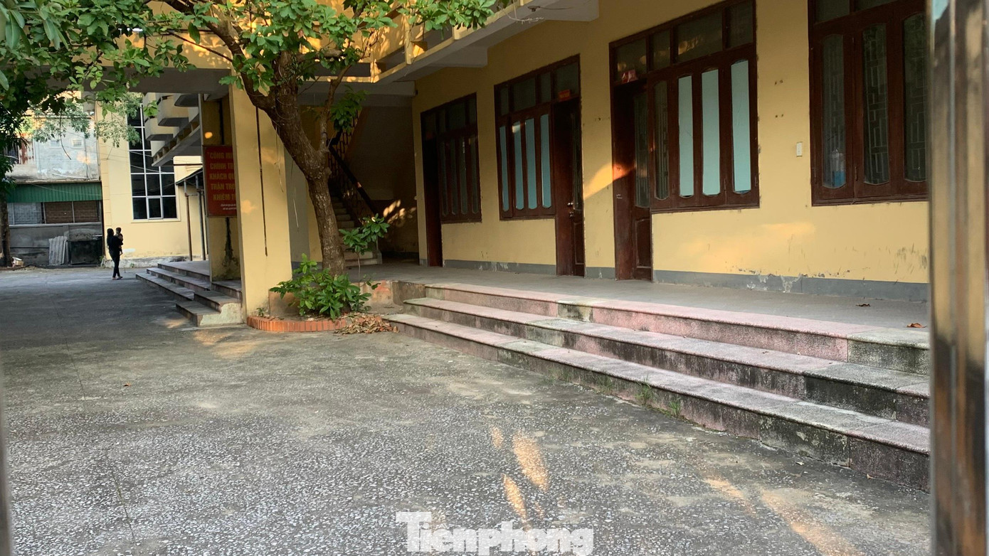 Trụ sở của Trung tâm bồi dưỡng nghiệp vụ kiểm sát (thuộc Viện Kiểm sát nhân dân tối cao) ở số 58 đường Nguyễn Thị Minh Khai, TP Vinh bỏ hoang trong một thời gian dài.