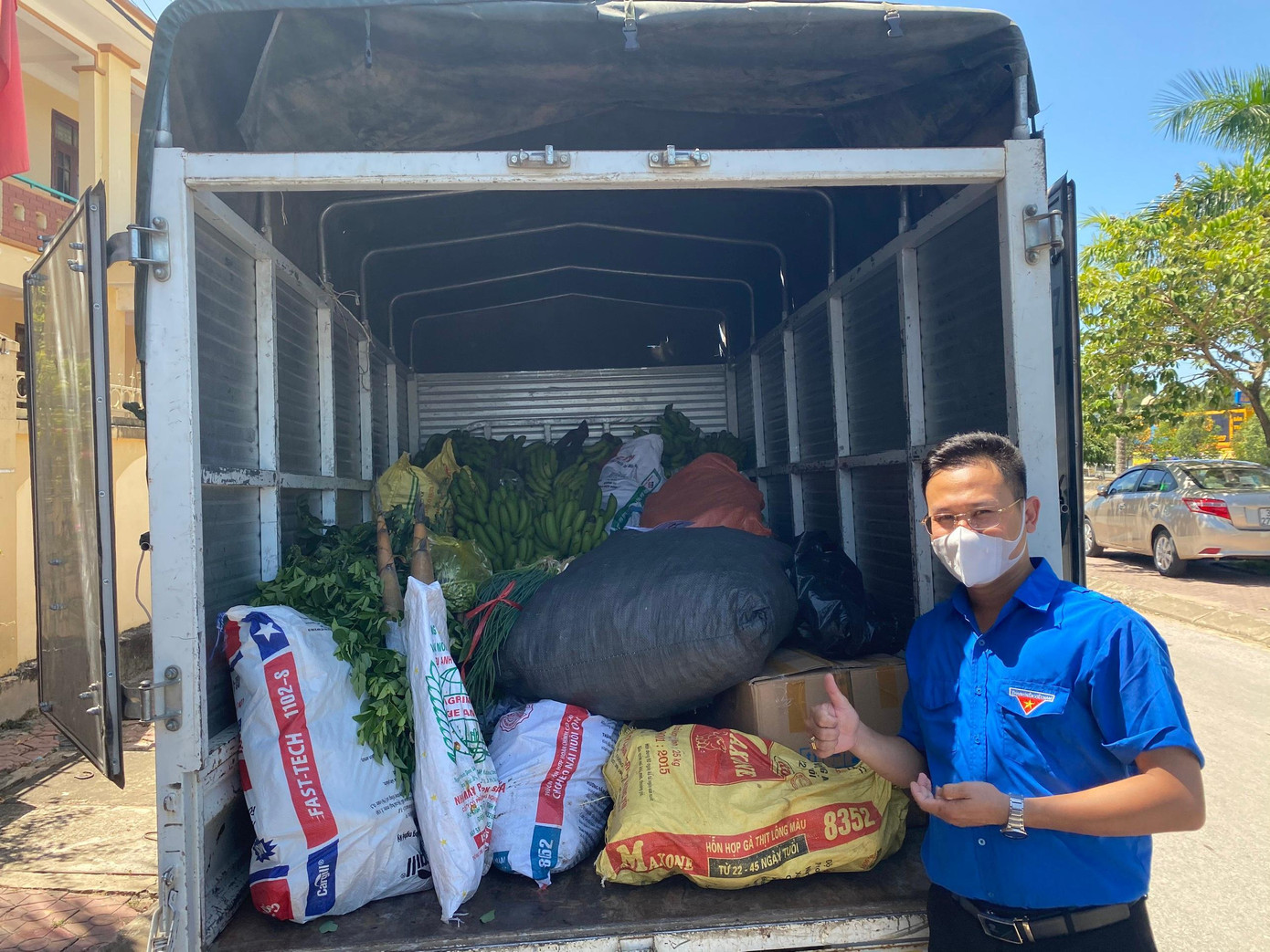 Ý tưởng nhanh chóng được phổ biến đến bí thư Đoàn thanh niên các xã, thị trấn và nhận được sự đồng tình, hưởng ứng tích cực từ cơ sở. Lực lượng đoàn viên thanh niên được chia thành từng nhóm nhỏ, tỏa đến các hộ dân kêu gọi, vận động ủng hộ. Chương trình diễn ra sôi nổi với sự chung tay ủng hộ của đông đảo người dân.