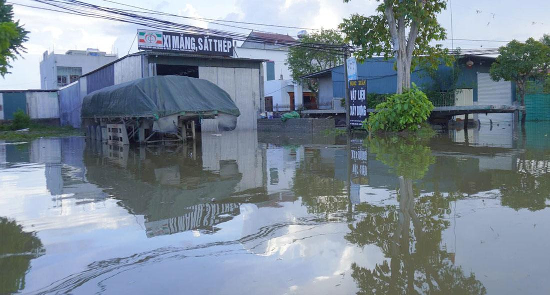 Mưa lớn gây ngập lụt ở huyện Quỳnh Lưu, Nghệ An Mưa lớn gây ngập lụt ở huyện Quỳnh Lưu, Nghệ An