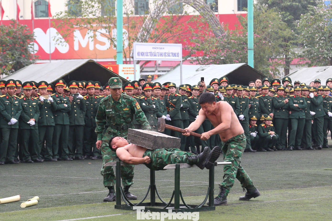 Biểu diễn công phá, một nội dung được đưa vào huấn luyện thường xuyên của lực lượng trinh sát đặc nhiệm.