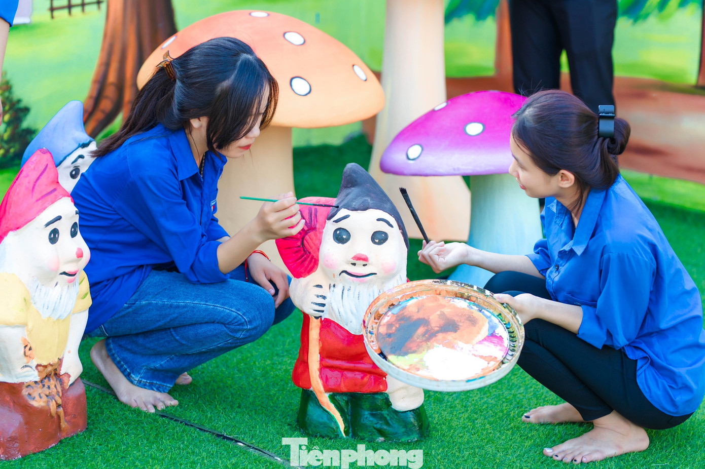 Anh Nguyễn Lê Anh Tuấn – Bí thư Đoàn xã Kỳ Sơn cho biết, xuất phát từ ý nghĩa mang đến một khu vui chơi giải trí của các bé sau giờ học, đoàn viên thanh niên đã lên ý tưởng, thiết kế vườn cổ tích trong mơ.