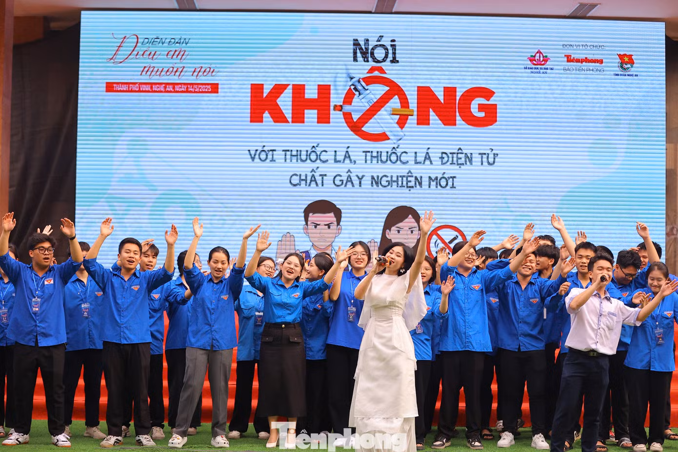 Chiều 14/5, gần 1.000 học sinh trên địa bàn thành phố Vinh, tỉnh Nghệ An tham gia Diễn đàn Điều em muốn nói năm 2025 với chủ đề Nói không với thuốc lá, thuốc lá điện tử và chất gây nghiện mới, do Sở GD&amp;ĐT Nghệ An phối hợp cùng báo Tiền Phong và Tỉnh đoàn Nghệ An tổ chức. Ca sĩ Hà Myo, Gương mặt trẻ Việt Nam tiêu biểu năm 2022 tham dự với vai trò khách mời.